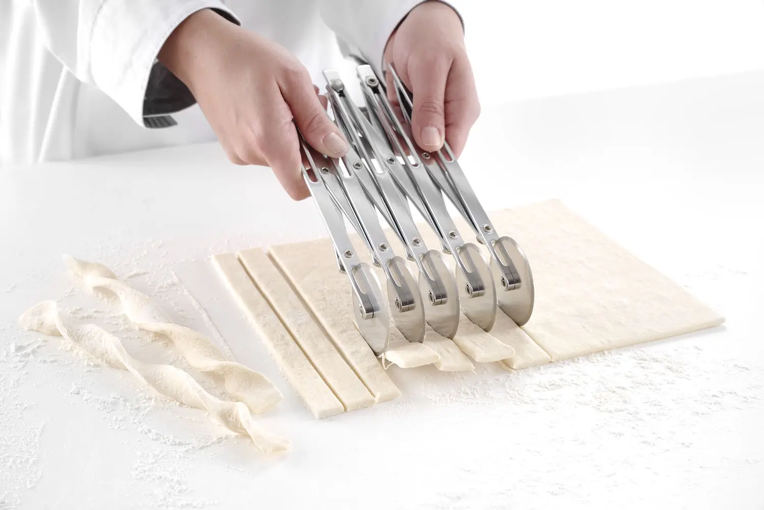 Тесторез с 5 роликами, регулируемая ширина нарезки — HENDI