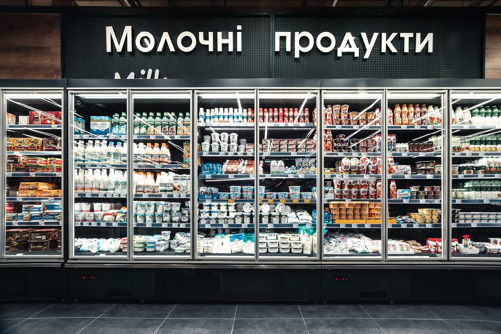 Пристенная витрина Indiana medium AV 070 MT D 210-DLM (Model 2021) (2048) - 3750