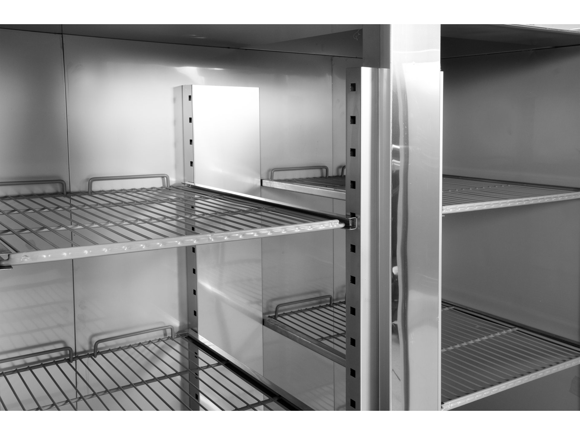 Шкаф морозильный 1300л, YATO